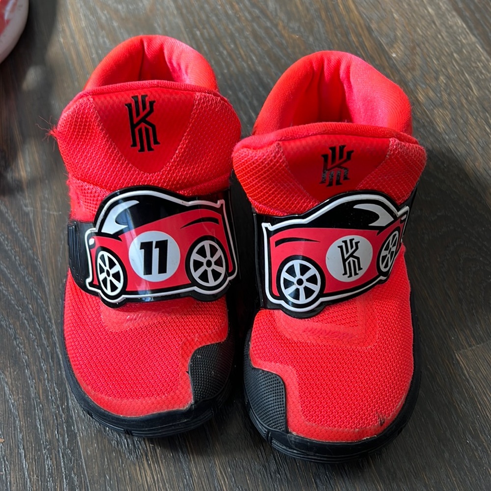Nike infant/baby size 9 Kyrie 6 TDV 'Auto' Sneakers